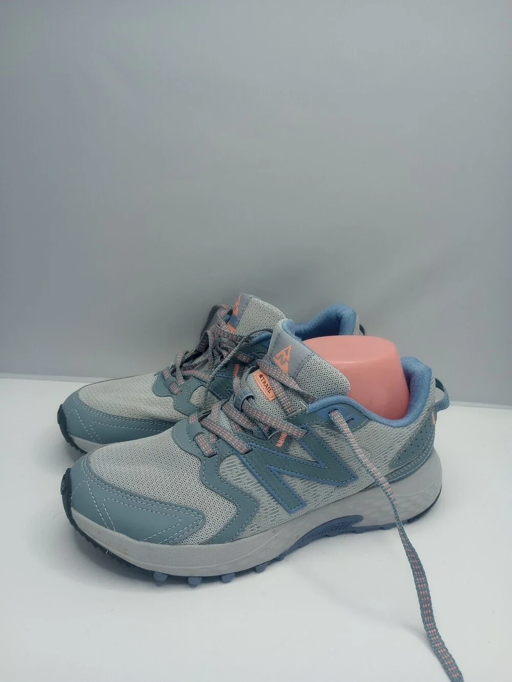 New Balance Womens 410 v7 Trail Running Shoes Size 7.5 Wave Gray WT410LG7